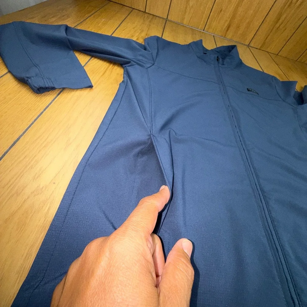 TravisMathew Blue Full Zip Golf Jacket Mock Neck‎ Performance Outerwear Size M